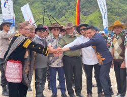 Gema Pembukaan Piala Gubernur Cup III Pacu Kuda di Padang Panjang Pukau Ratusan Penonton