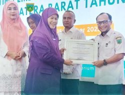 Kota Padang Panjang Raih Penghargaan Bergengsi untuk Pembinaan Posyandu