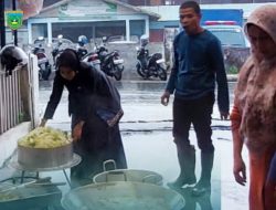 Pemko Padang Panjang Dirikan Dapur Darurat untuk Pengungsi Banjir dan Longsor