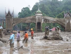 Tujuh Warga Tewas Akibat Banjir Bandang di Perbatasan Kota Padang Panjang