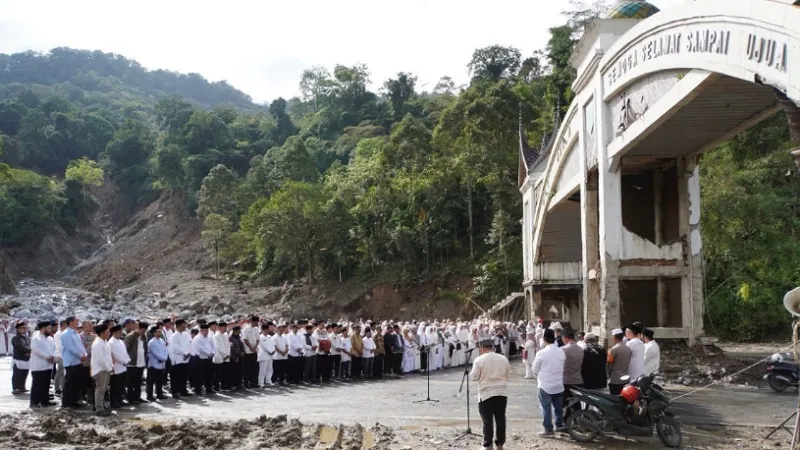 Doa Bersama untuk Korban Banjir Bandang di Jembatan Kembar Padang Panjang: Harapan dan Solidaritas