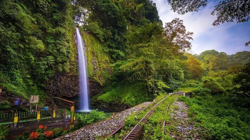 Healing Murah di Padang Panjang? 5 Wisata Alam Menenangkan yang Wajib Dikunjungi