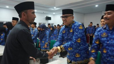 Wawako Padangpanjang Allex Lantik 108 Pejabat Administrator Dan Pengawas