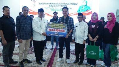 Warga Terdampak Banjir Bandang Di Padang Panjang Terima Bantuan Dari Yayasan Al-Azhar BSD