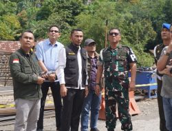 Wawako Allex Dampingi Danpuspomad Tinjau Lokasi Bencana di Jembatan Kembar