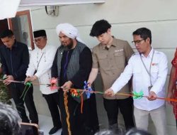 Enam Huntap Dari Willie Salim Dan Ustaz Dery Diserahkan Ke Korban Banjir Bandang Di Padang Panjang