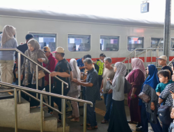 Puncak Penjualan Tiket KA Lebaran di Sumbar Diprediksi 24 Maret 2026